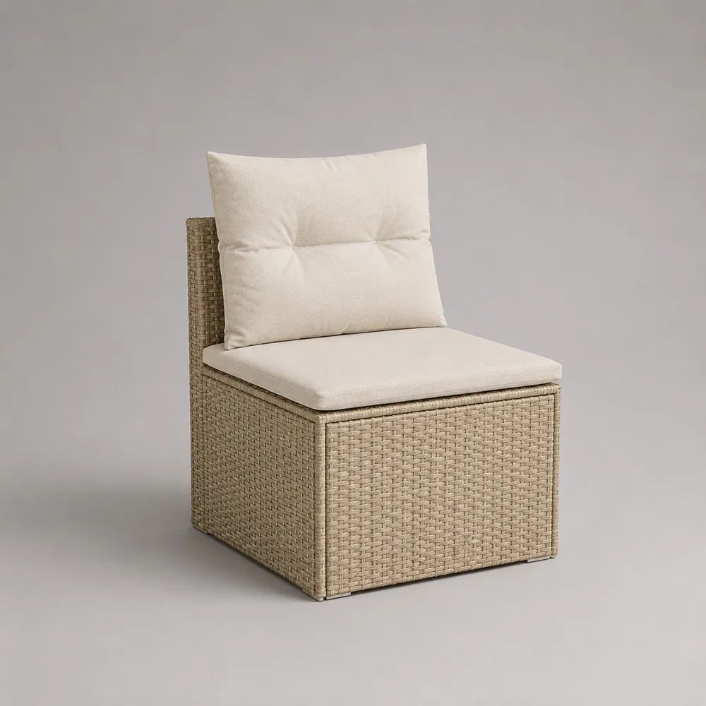 Poltrona da esterno senza braccioli in rattan PE e acciaio con cuscini crema, 63 x 67 x 83 cm